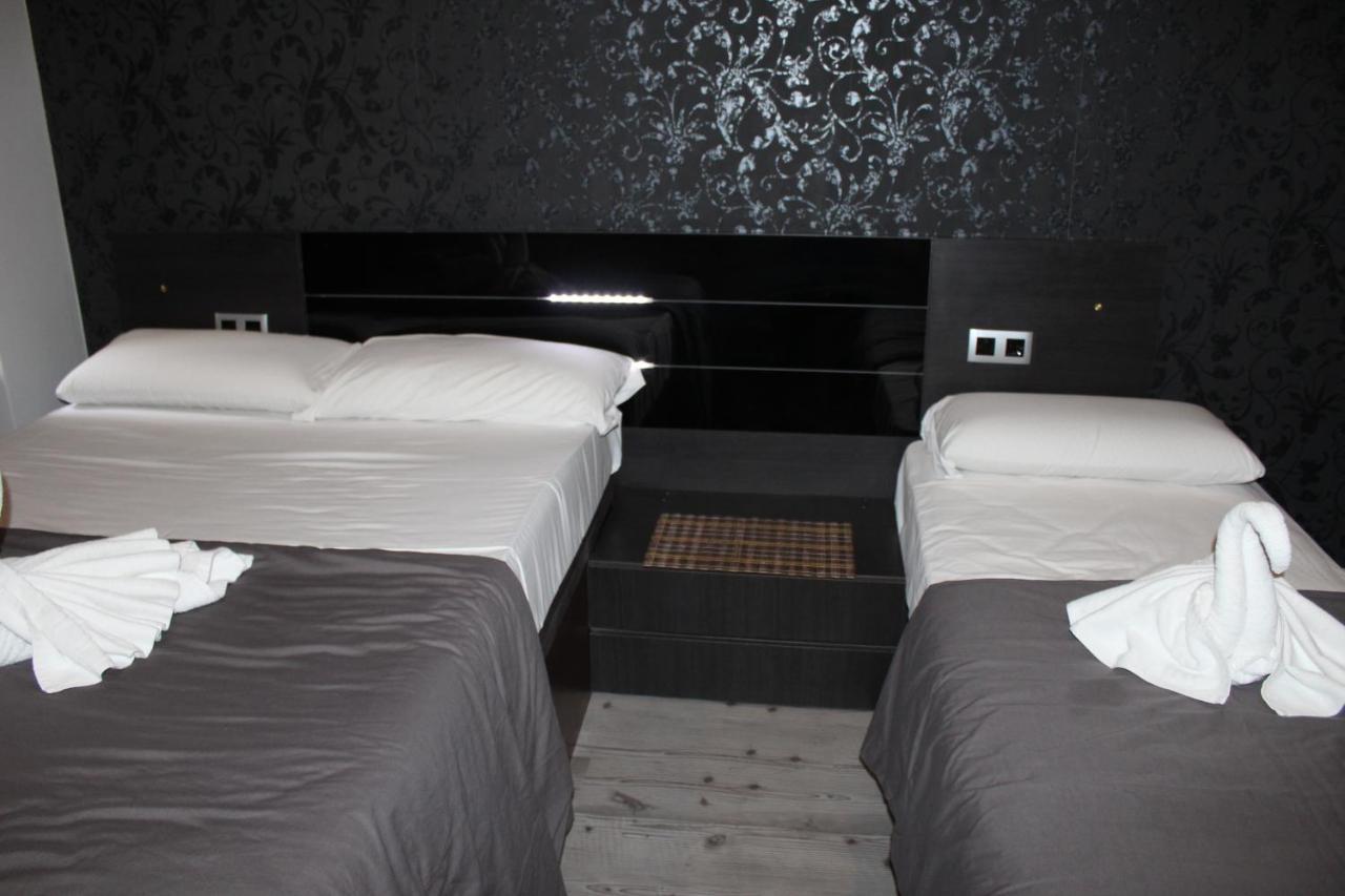 BCN Condal Hostal Barcellona Esterno foto
