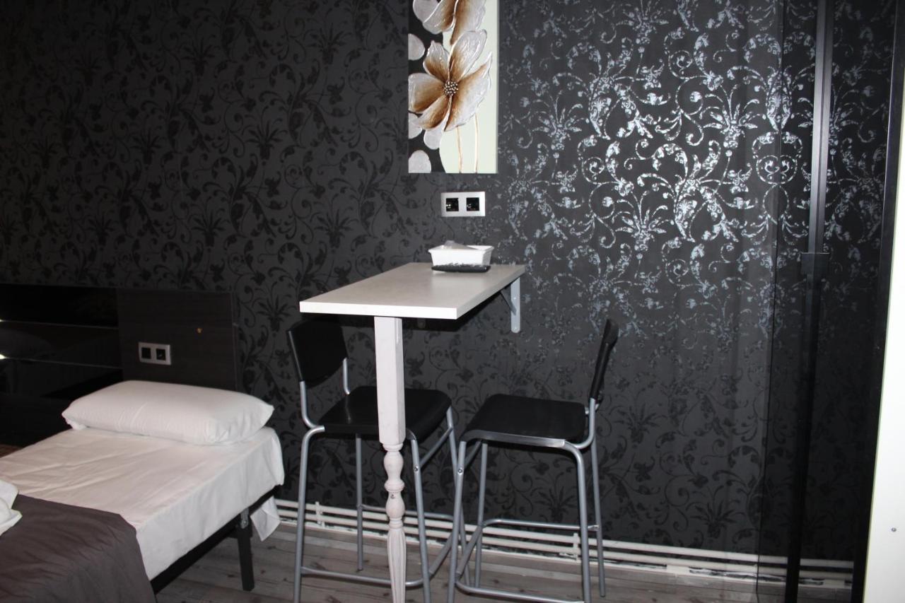 BCN Condal Hostal Barcellona Esterno foto