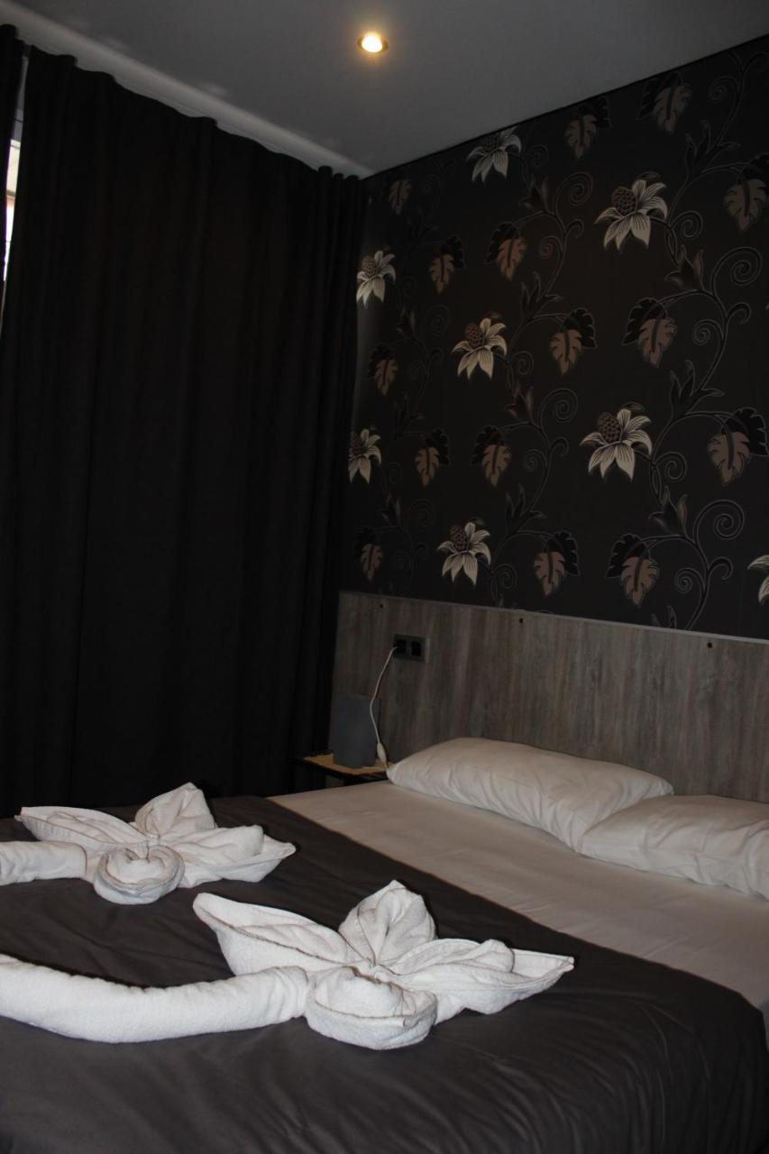 BCN Condal Hostal Barcellona Esterno foto