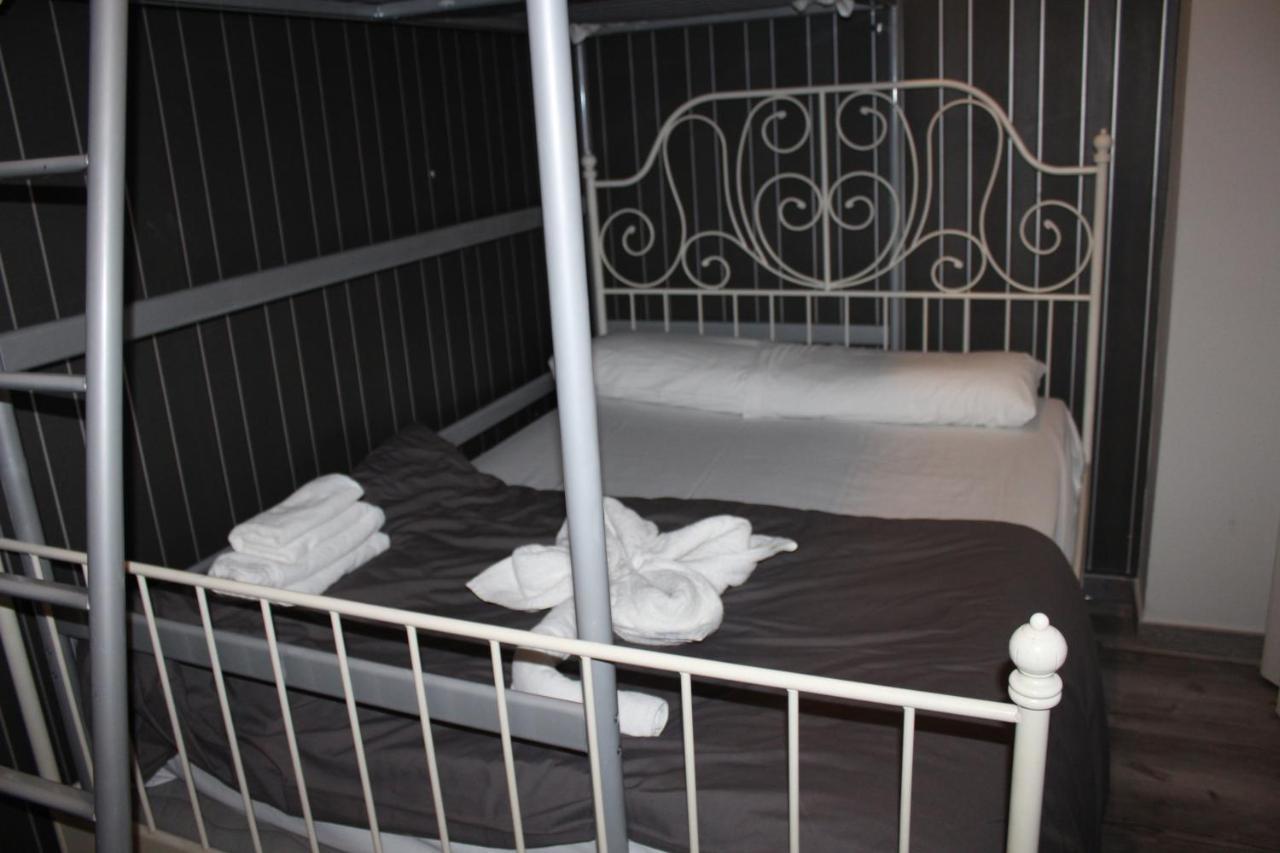 BCN Condal Hostal Barcellona Esterno foto