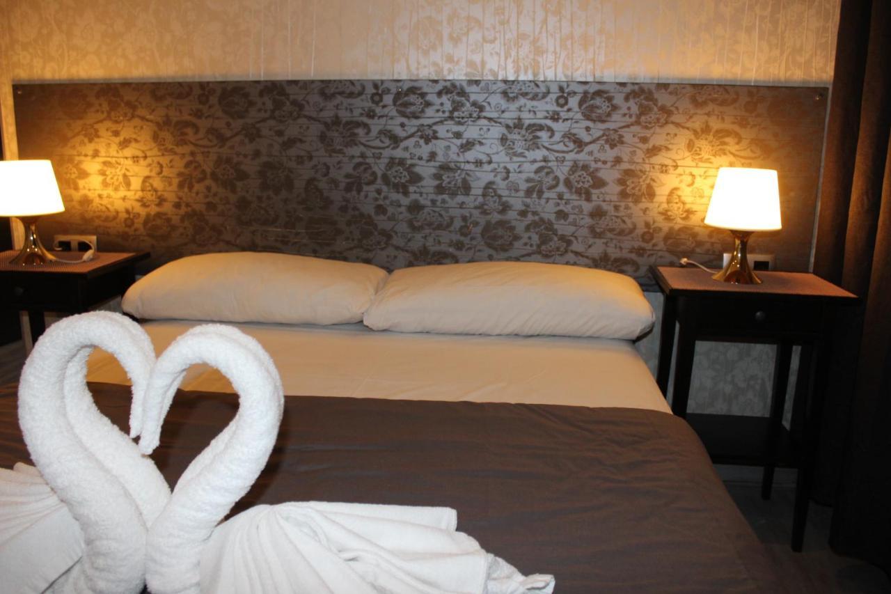 BCN Condal Hostal Barcellona Esterno foto