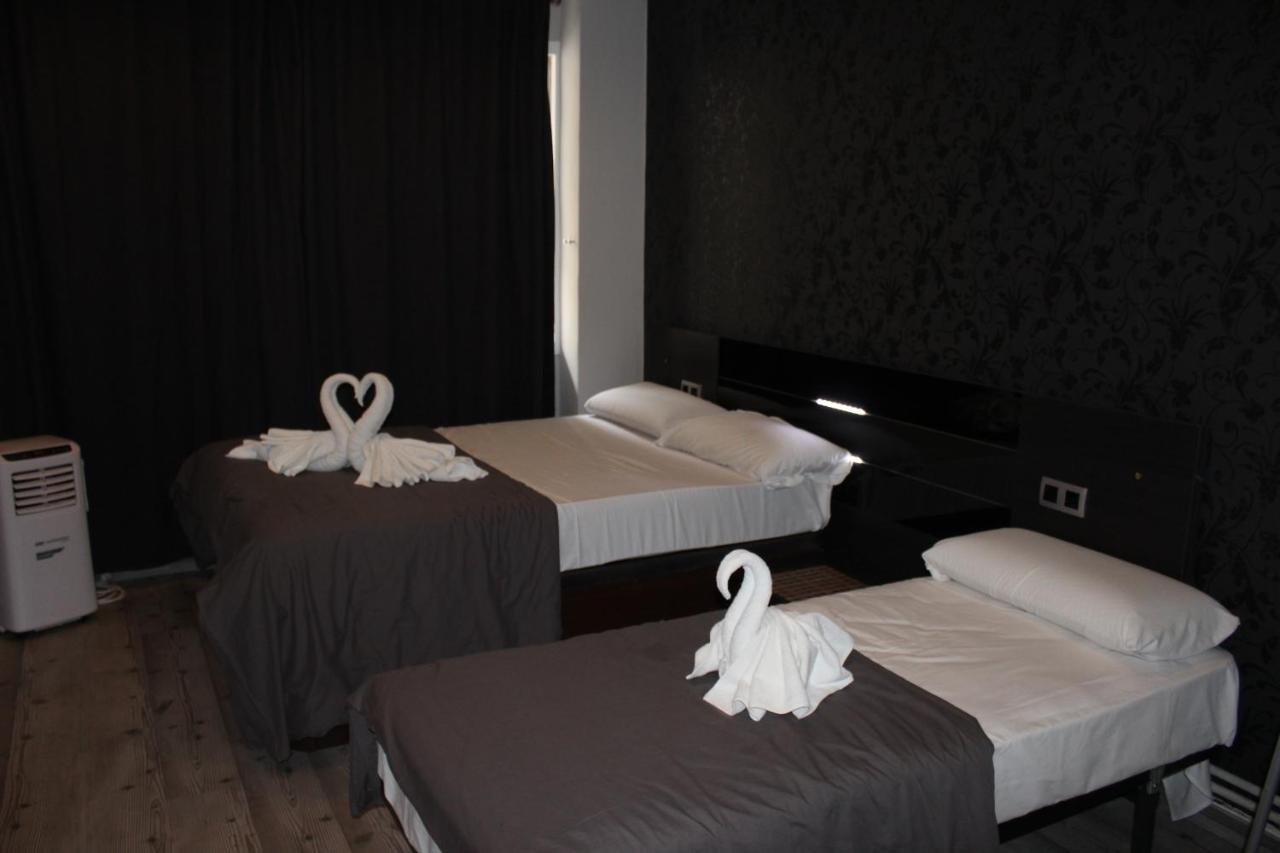 BCN Condal Hostal Barcellona Esterno foto