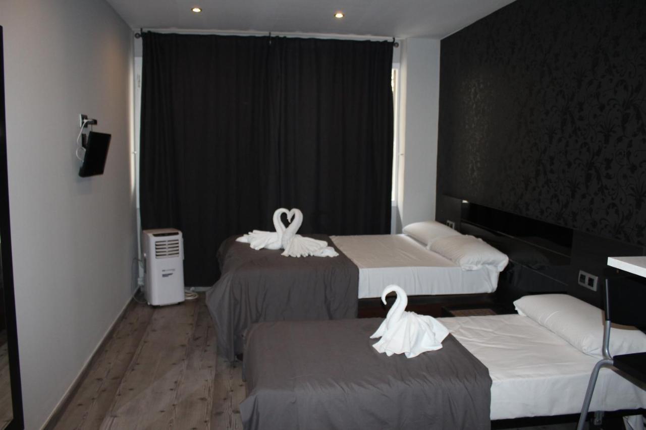 BCN Condal Hostal Barcellona Esterno foto